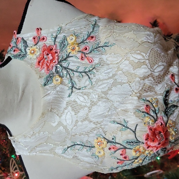 Elizabeth K GLS Apparel Dress - Picture 5 of 16